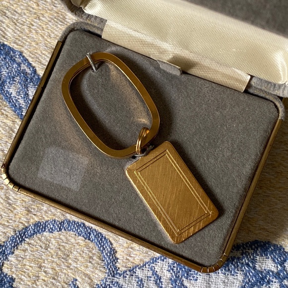 Gold Electroplate Keyring Satin Finish Rectangular - Picture 1 of 16